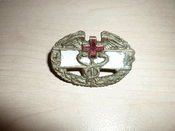 Vietnam War US Army Metal Combat Medic Badge Insignia (Paint) Vietnam War US Army Metal Combat Medic Badge Insignia (Paint)